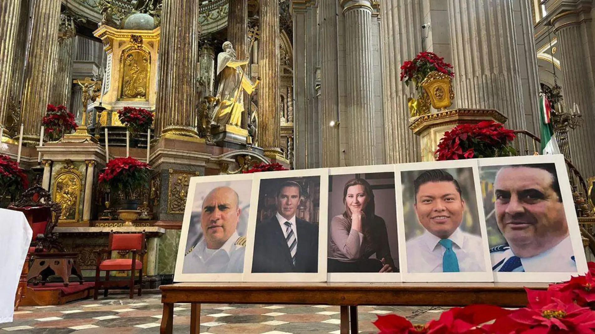 La Catedral de Puebla fue sede de una misa por el sexto aniversario luctuoso de los exgobernadores Rafael Moreno Valle y Martha Erika Alonso